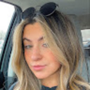 Meet your Posher, Marissa